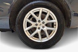 sininen Volvo XC60 2023 kuva 11.