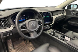 musta Volvo XC60 2023 kuva 3.