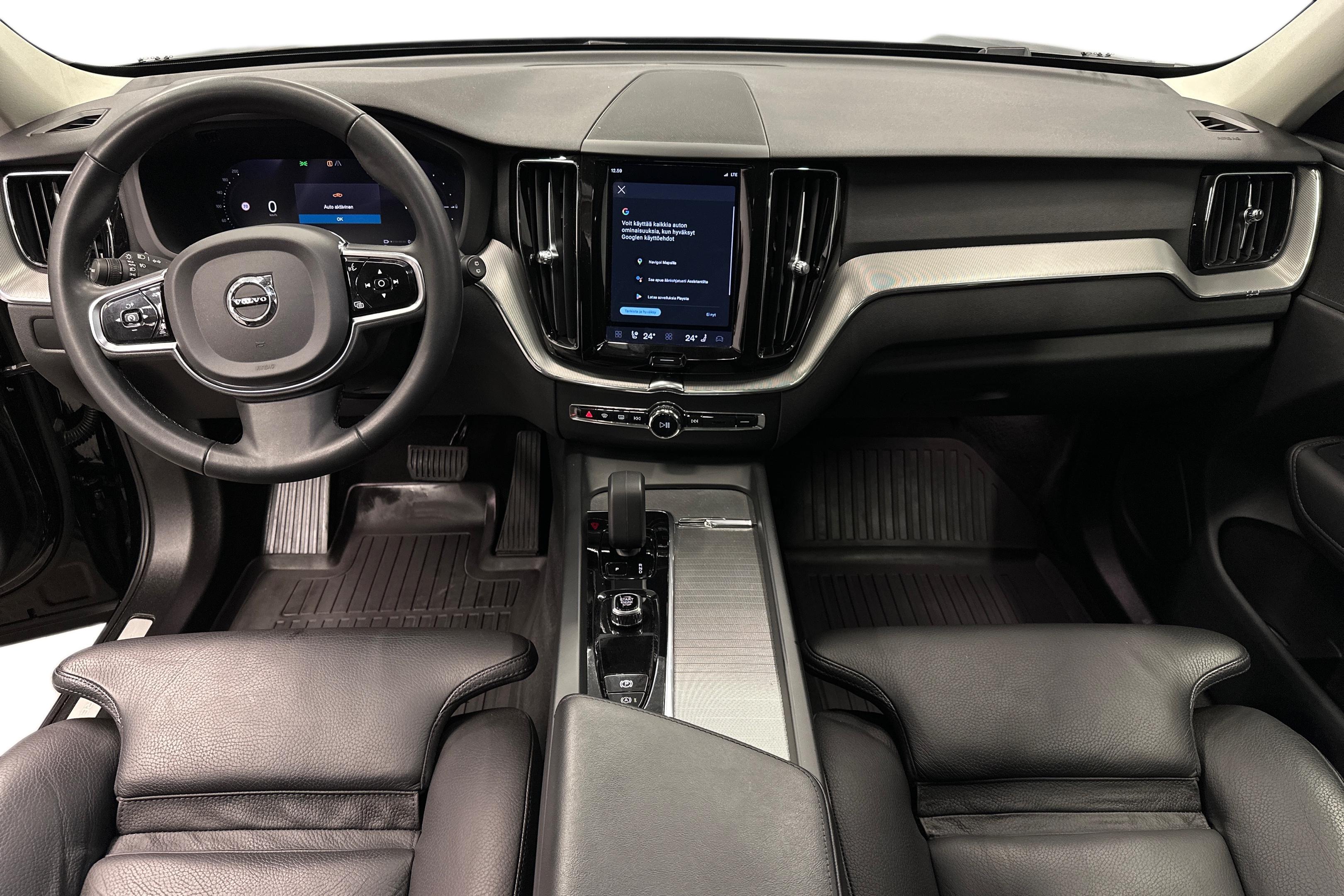 Volvo XC60 2023, photo 7/44
