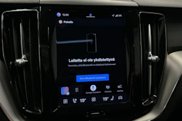 musta Volvo XC60 2023 kuva 25.