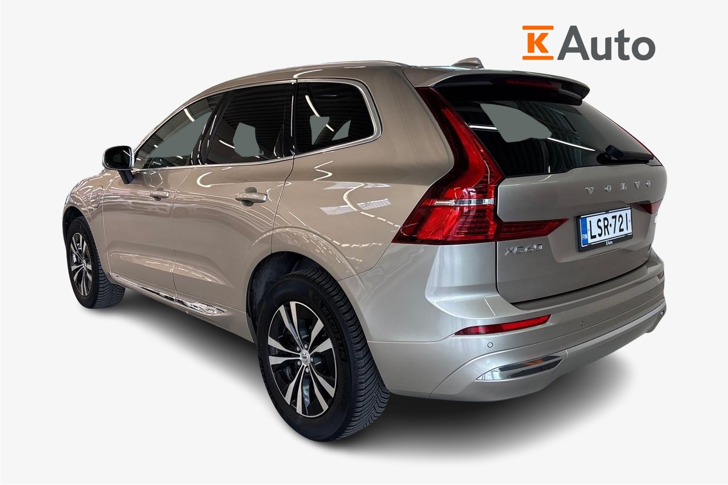 Volvo XC60 T6 AWD Long Range Core aut 2023, photo 2/24