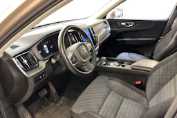Harmaa Volvo XC60 2023 kuva 3.