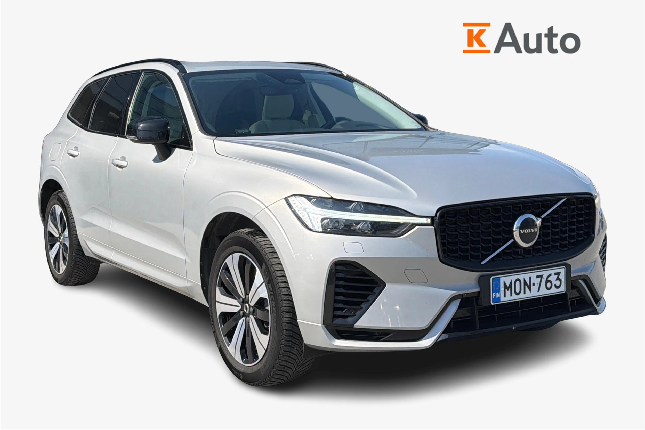 harmaa Volvo XC60 2023 kuva 1.