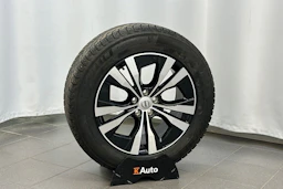 Harmaa Volvo XC60 2024 kuva 34.