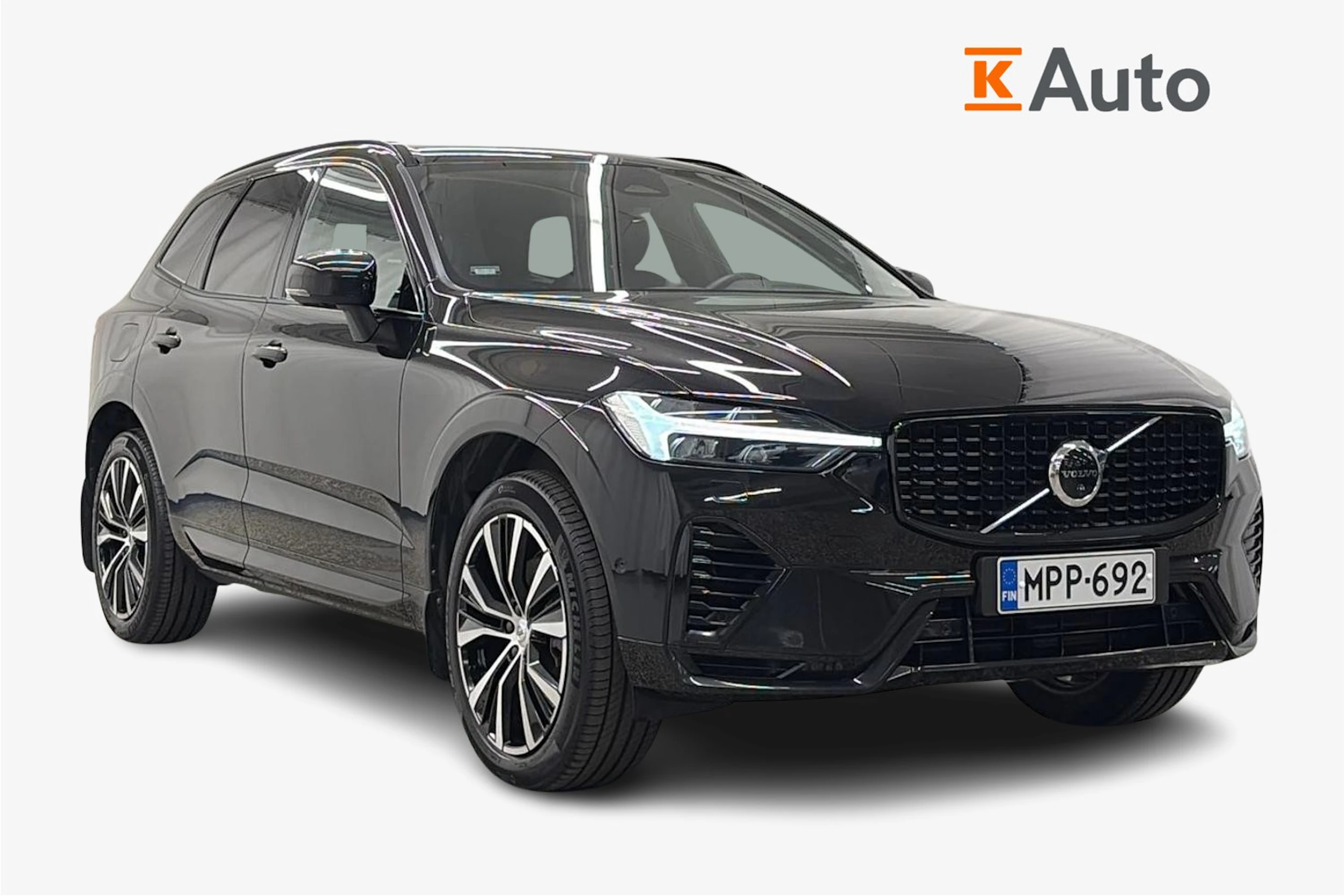 musta Volvo XC60 2023 kuva 1.