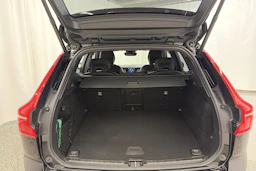 musta Volvo XC60 2023 kuva 12.