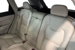 met. musta Volvo XC60 2023 kuva 11.