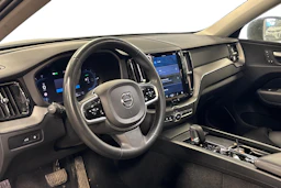 musta Volvo XC60 2023 kuva 3.