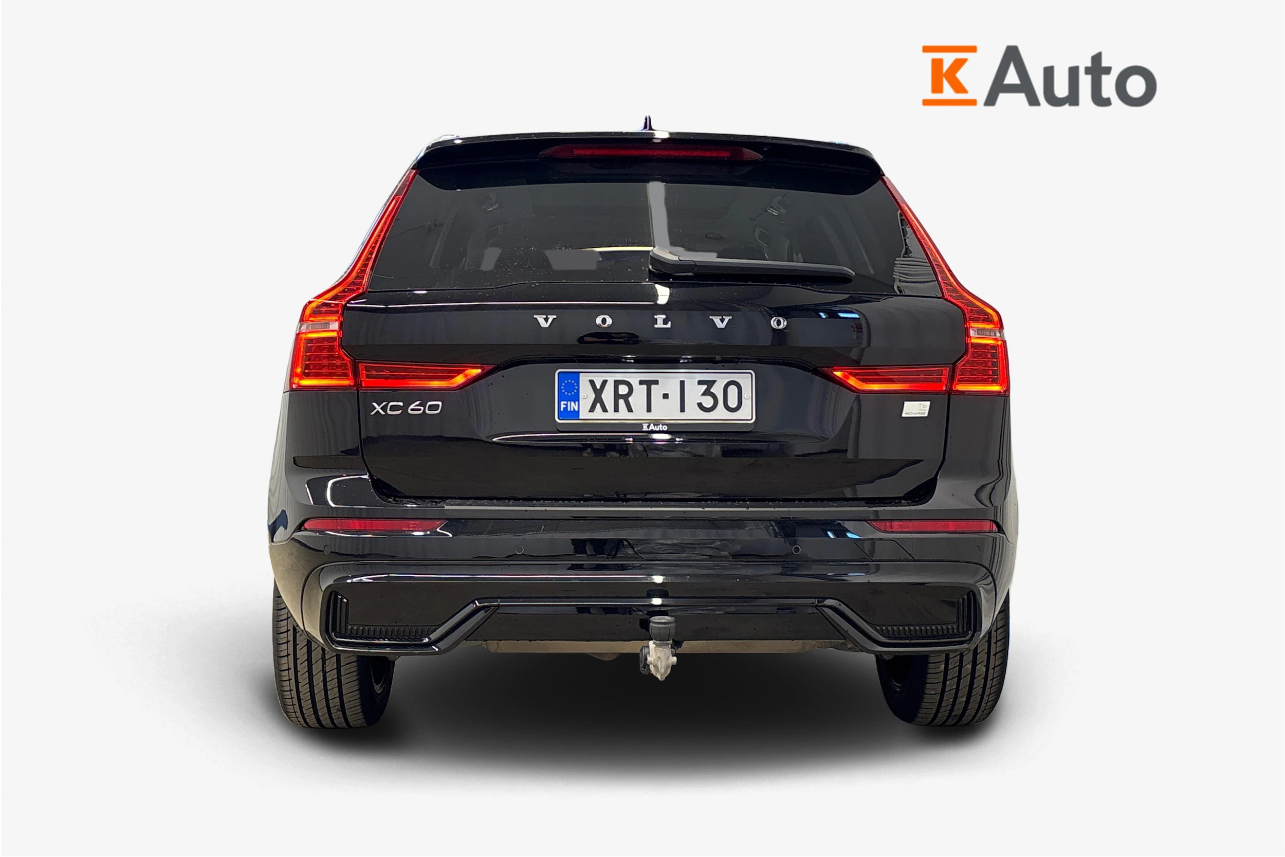 musta Volvo XC60 2023 kuva 4.