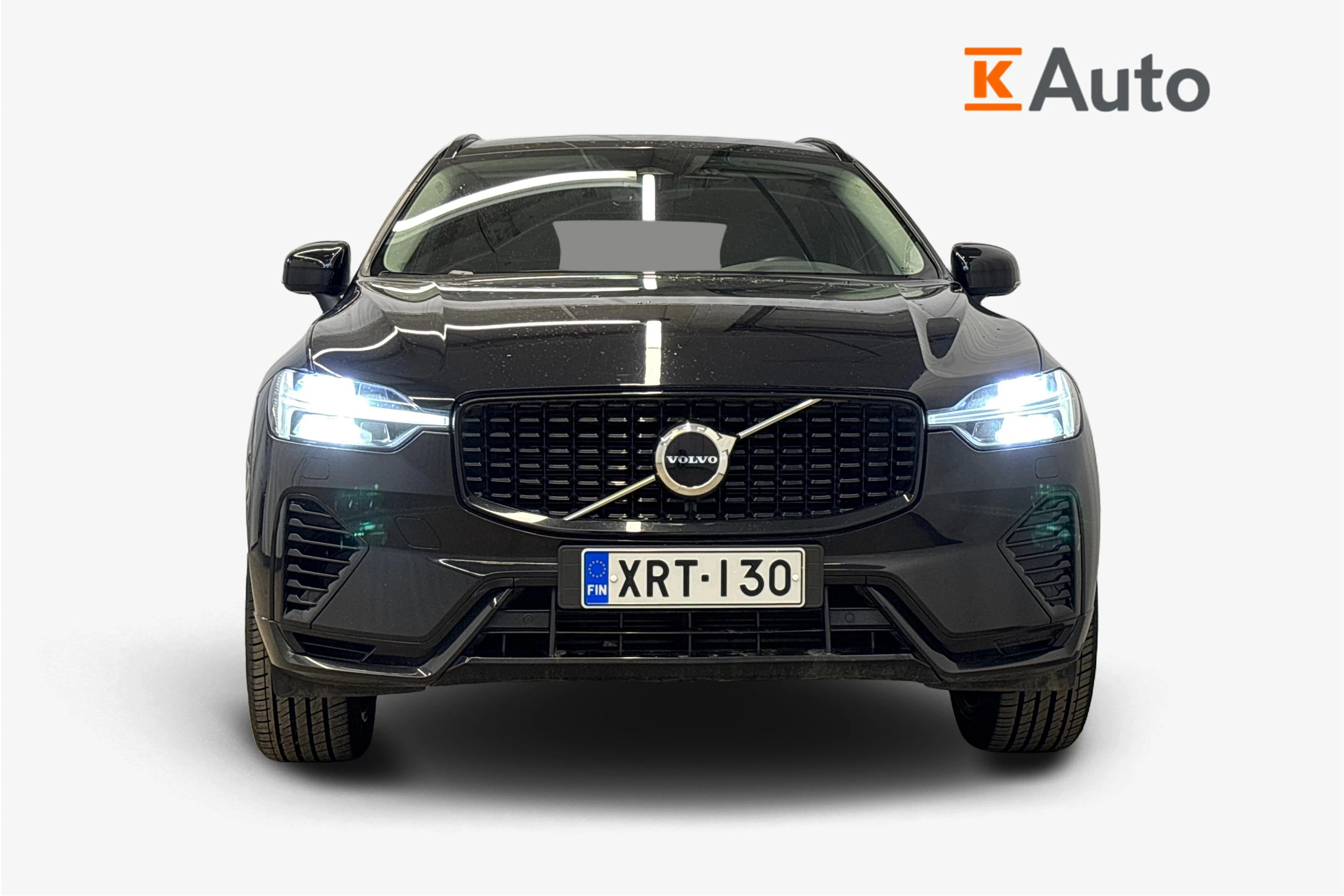 musta Volvo XC60 2023 kuva 5.