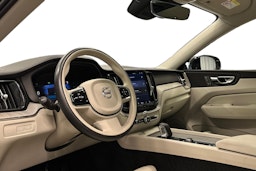 musta Volvo XC60 2023 kuva 7.