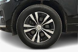 musta Volvo XC60 2023 kuva 11.