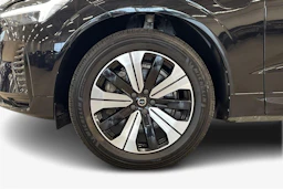 musta Volvo XC60 2023 kuva 9.