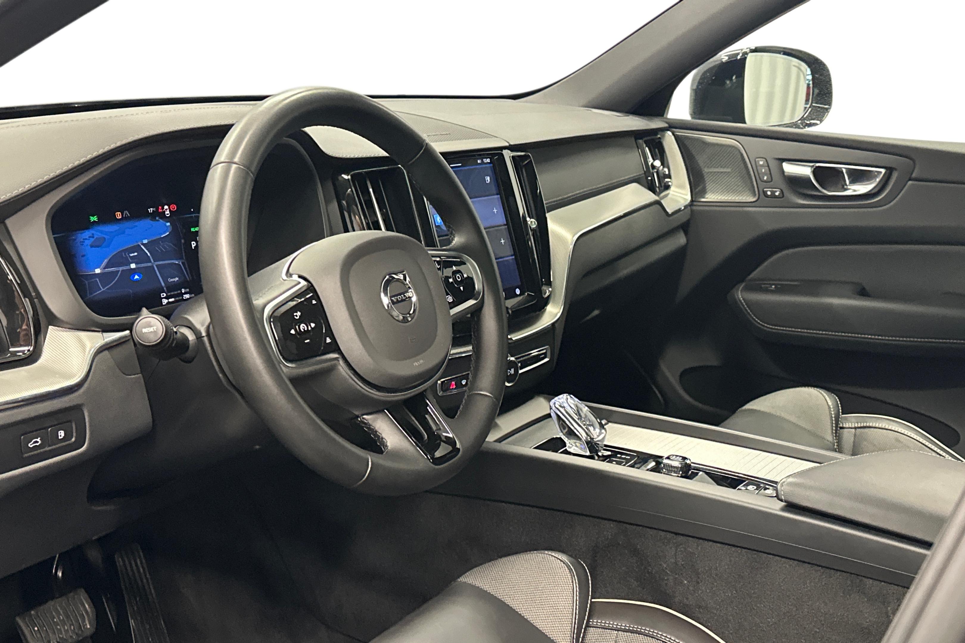 Volvo XC60 2023, kuva 6/30