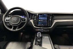 harmaa Volvo XC60 2023 kuva 7.
