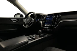 musta Volvo XC60 2023 kuva 7.