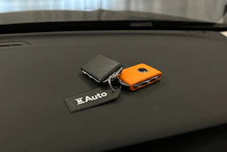 musta Volvo XC60 2023 kuva 26.