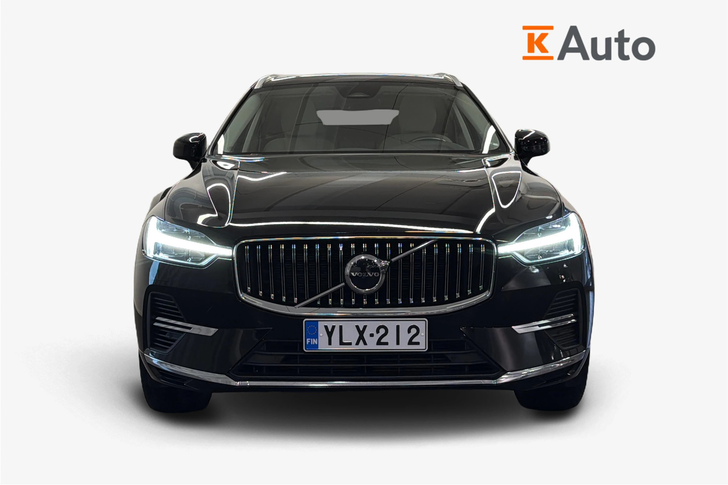 musta Volvo XC60 2023 kuva 4.