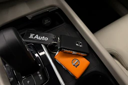 musta Volvo XC60 2023 kuva 33.