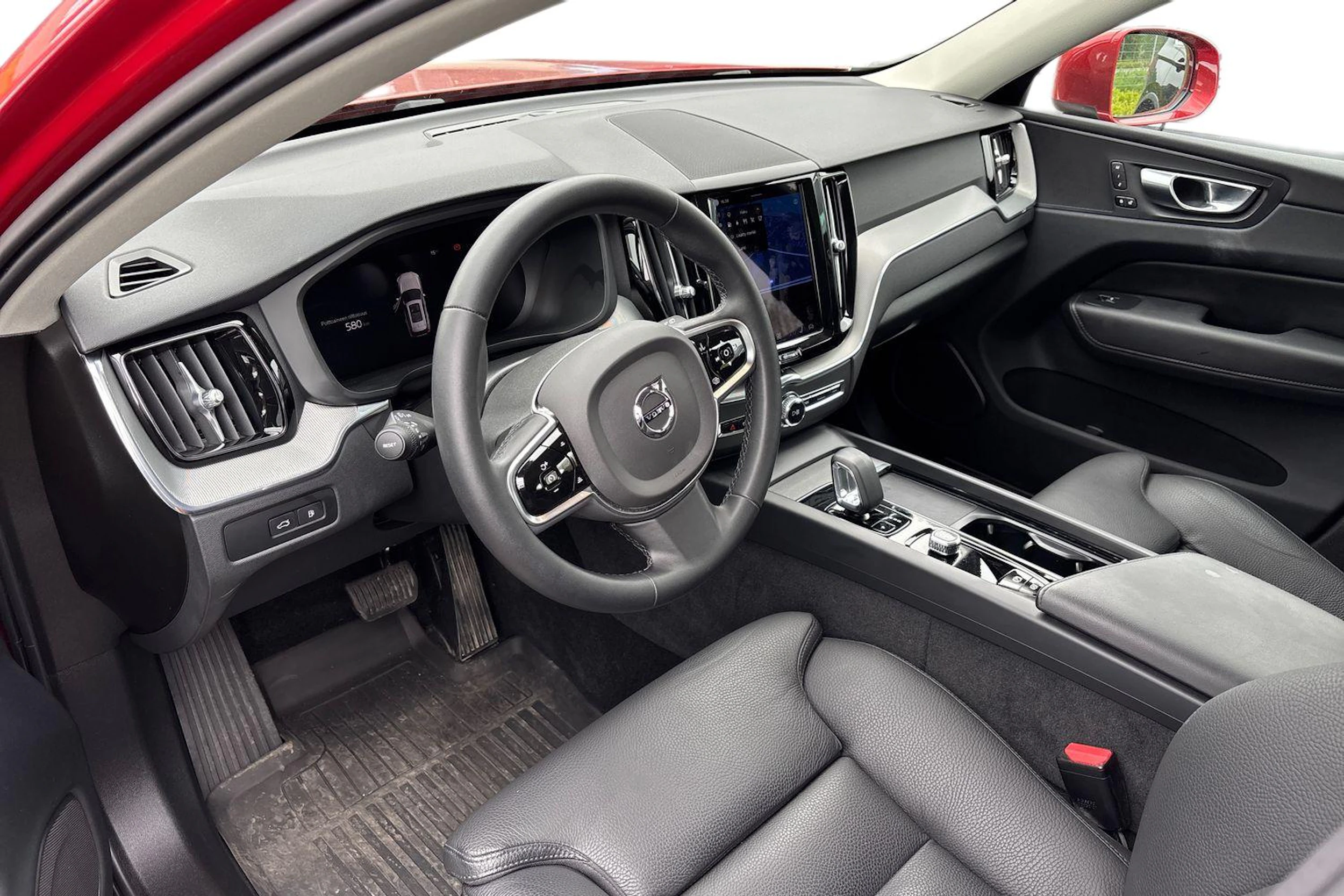 met. punainen Volvo XC60 2023 kuva 3.