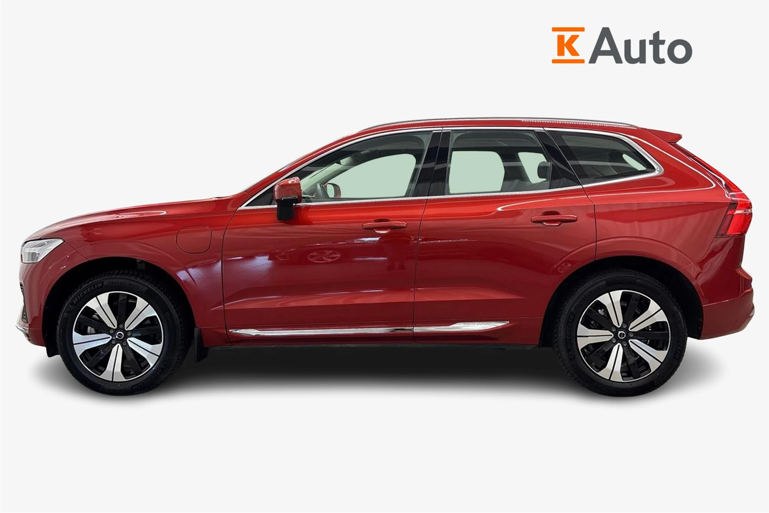 met. punainen Volvo XC60 2023 kuva 7.