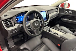 met. punainen Volvo XC60 2023 kuva 8.