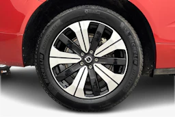 met. punainen Volvo XC60 2023 kuva 12.