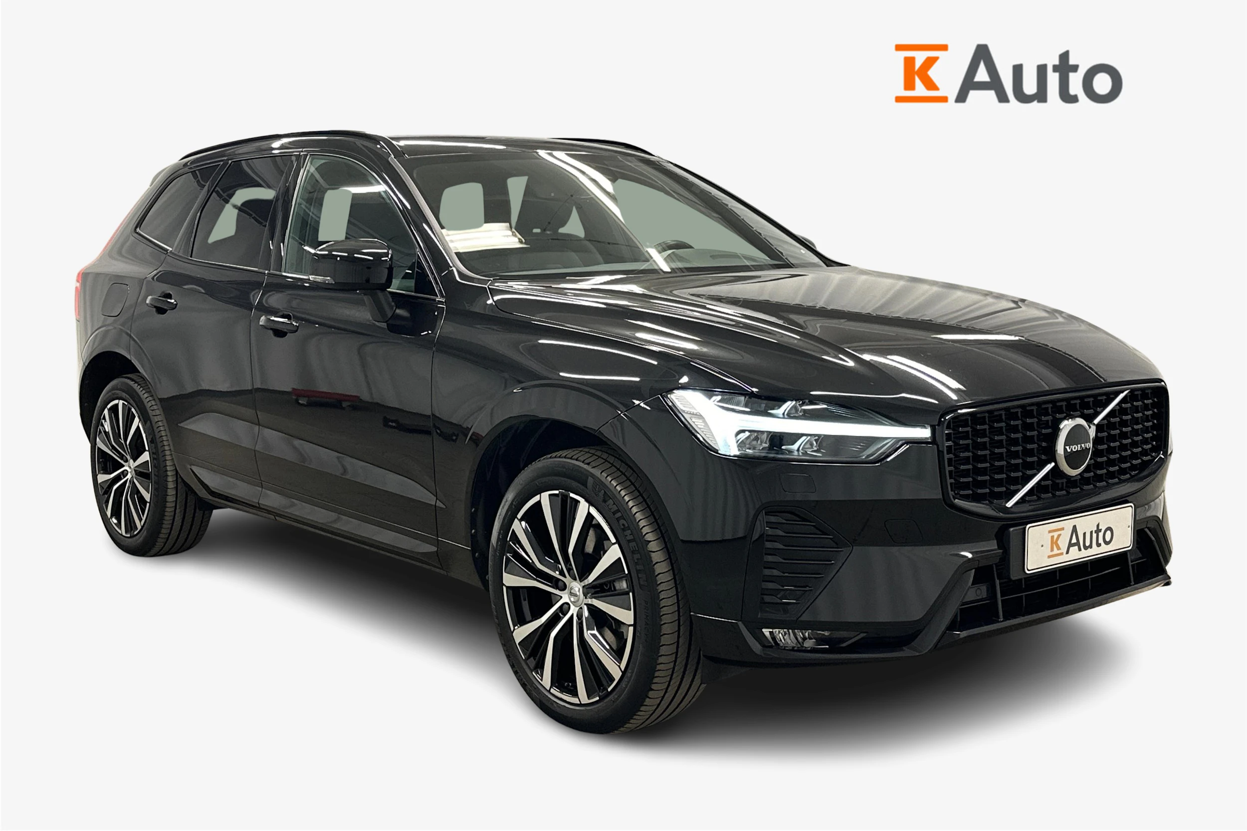 musta Volvo XC60 2024 kuva 1.