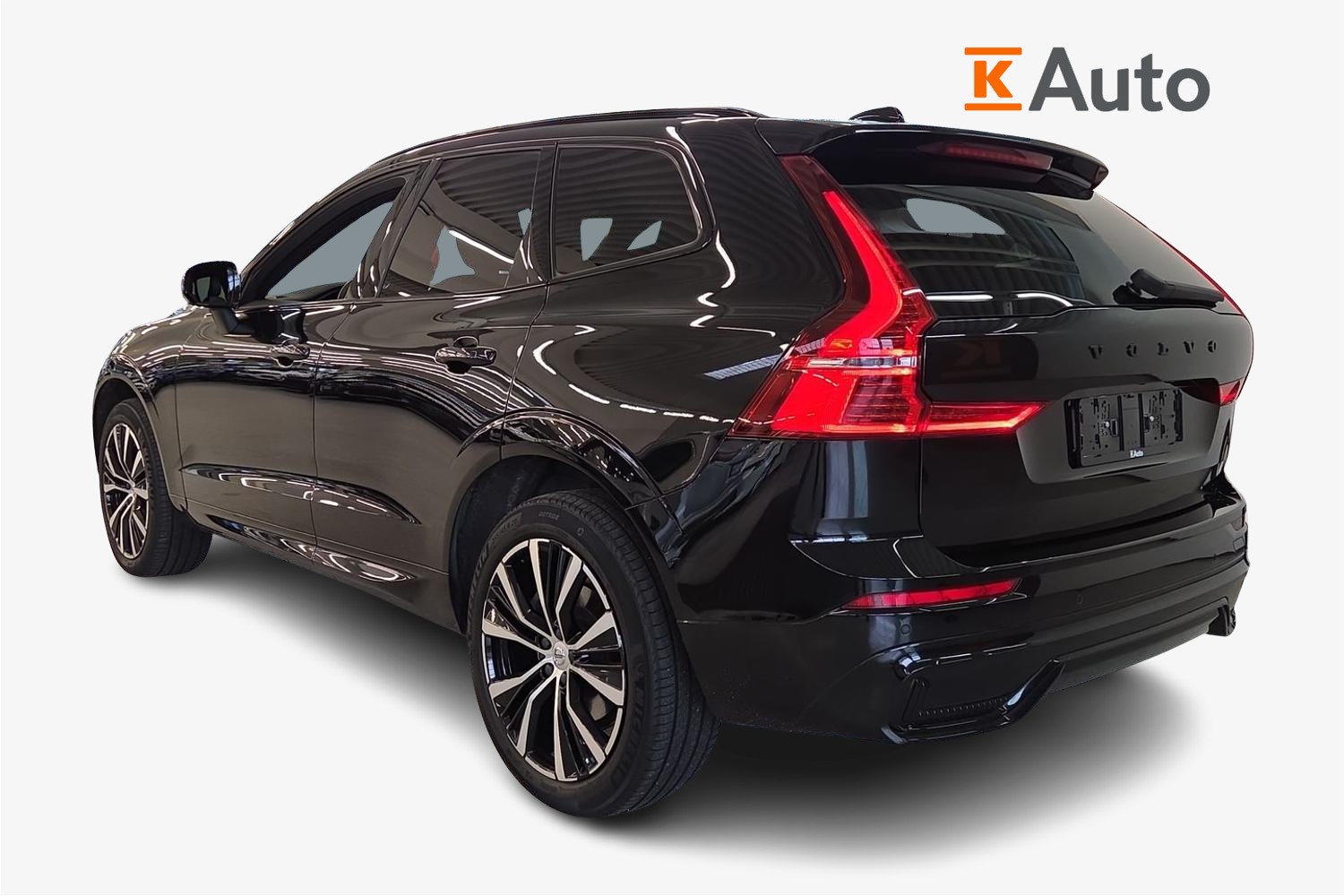 Volvo XC60 B5 AWD D-MHEV Plus Dark aut 2024, kuva 2/30
