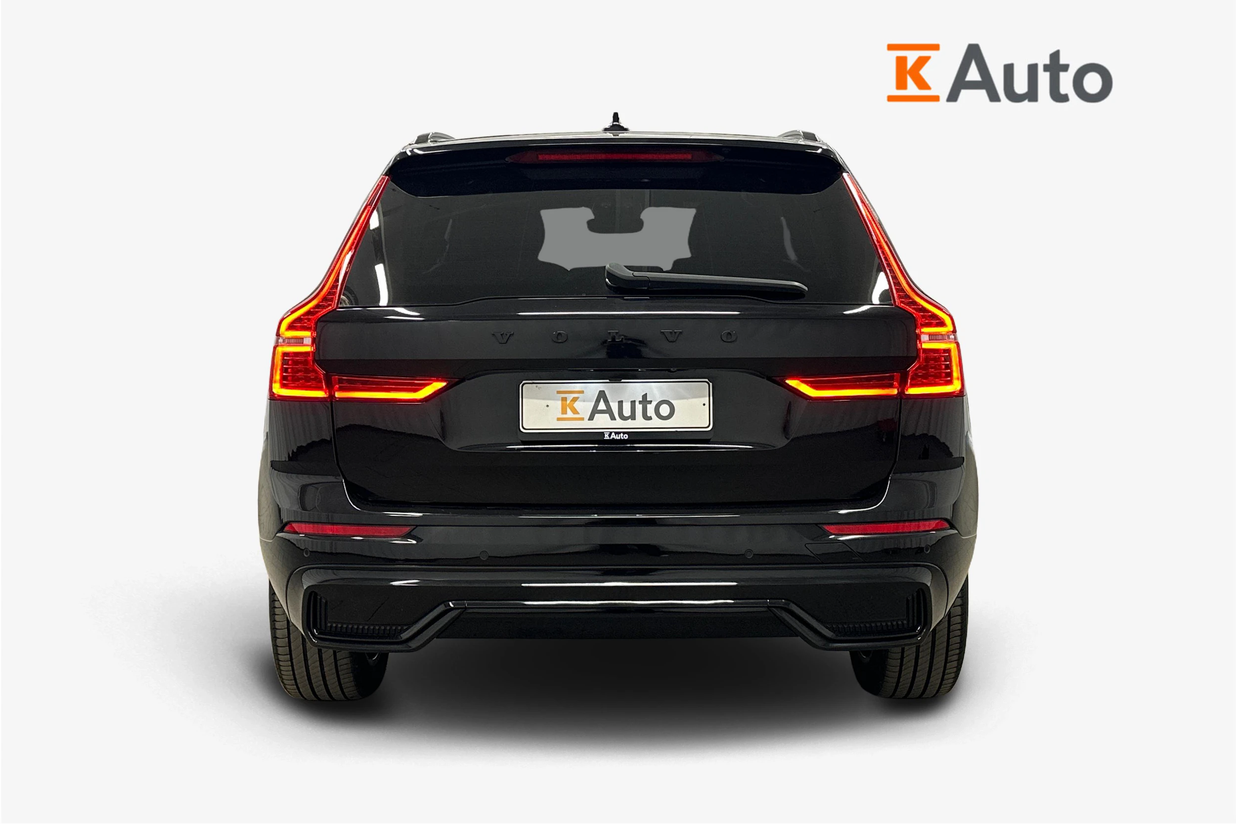musta Volvo XC60 2024 kuva 3.
