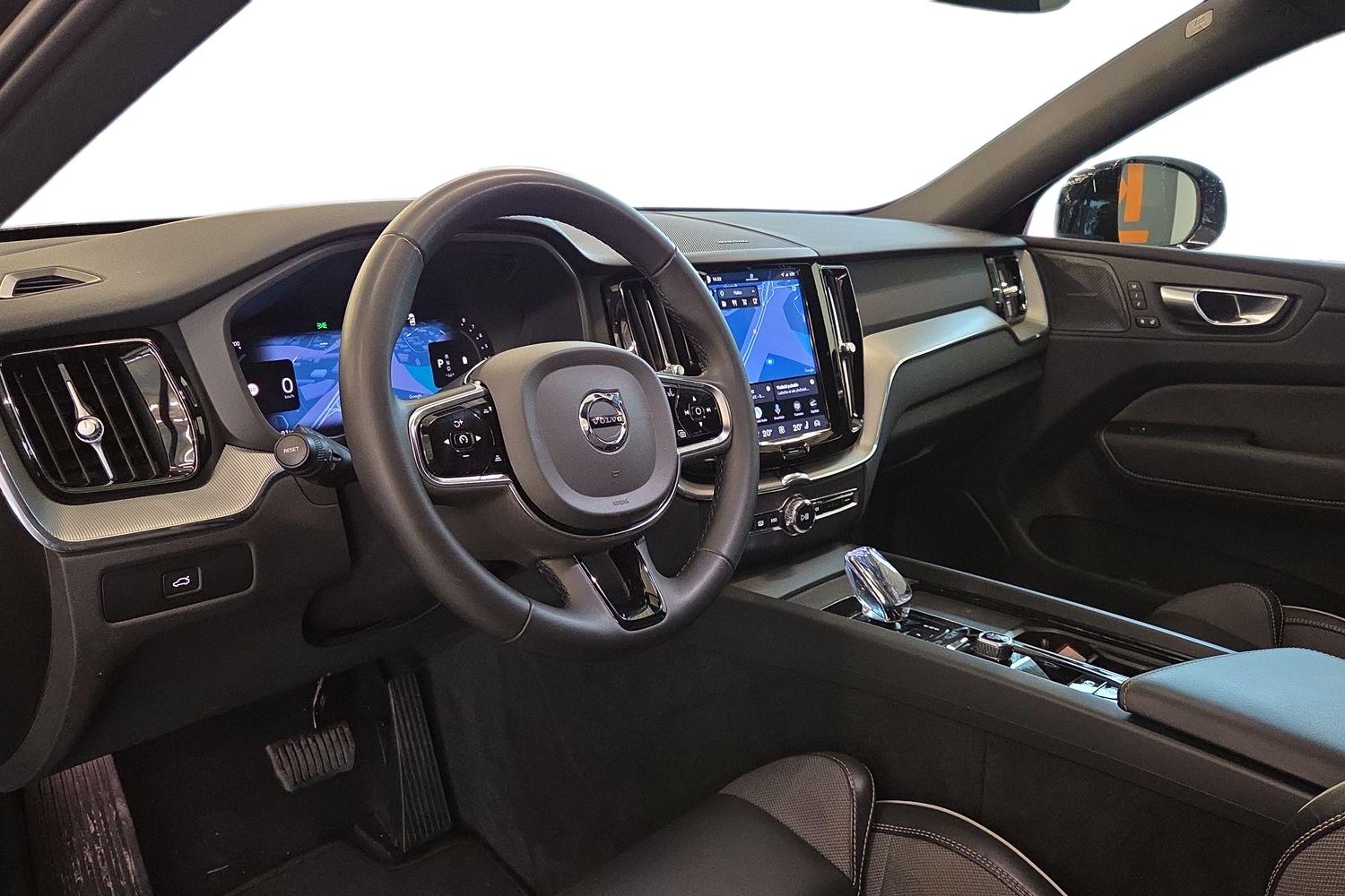 Volvo XC60 B5 AWD D-MHEV Plus Dark aut 2024, kuva 6/30