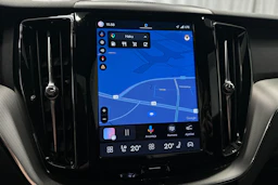 musta Volvo XC60 2024 kuva 16.