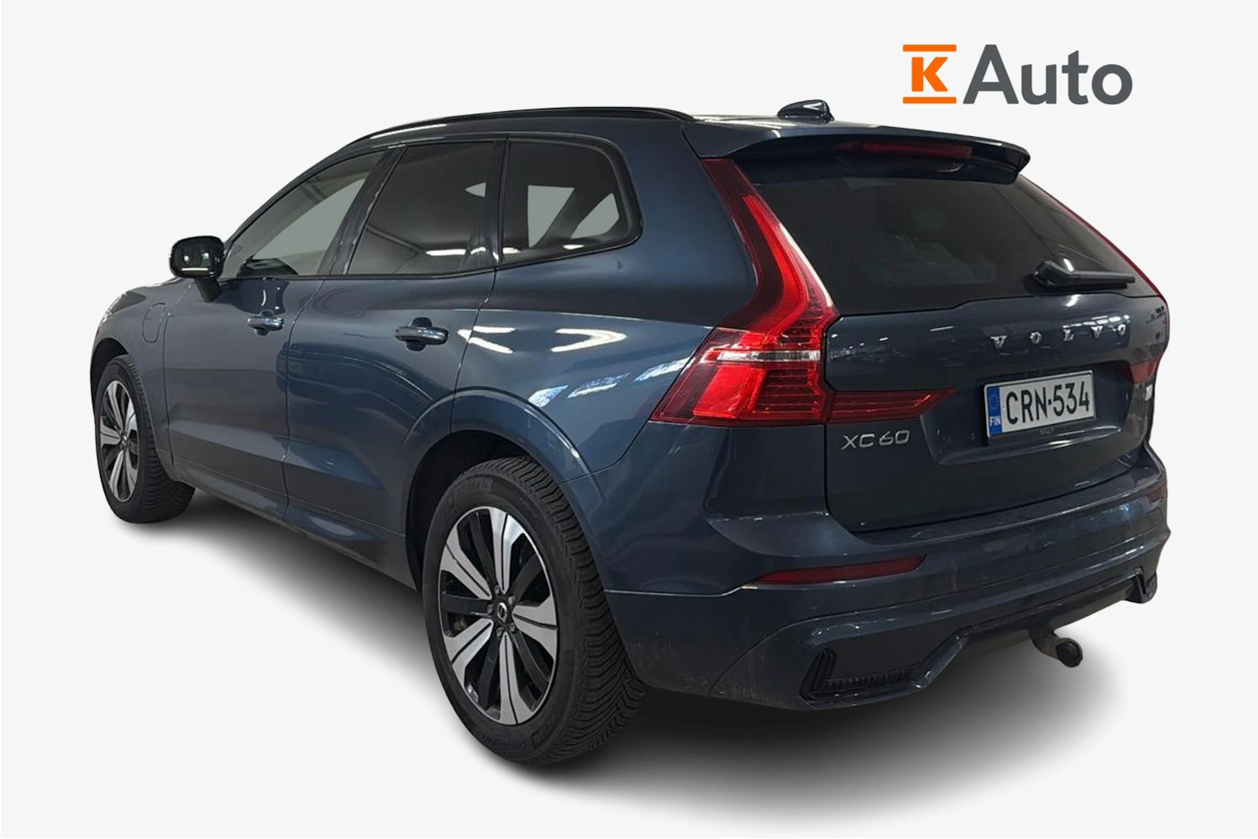 sininen Volvo XC60 2024 kuva 2.