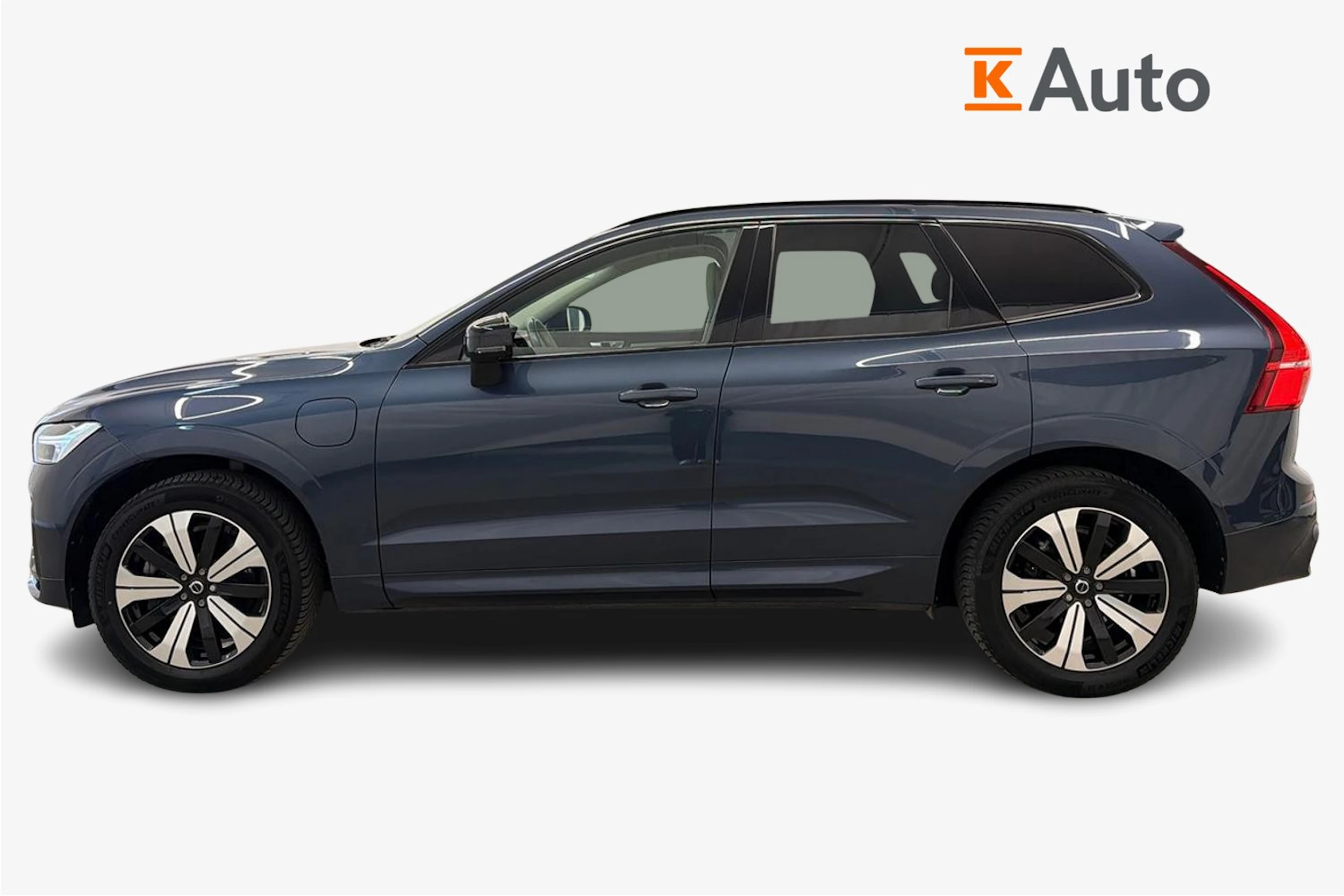 sininen Volvo XC60 2024 kuva 5.