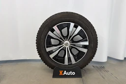 sininen Volvo XC60 2024 kuva 11.