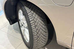 ruskea (beige) Volvo XC60 2024 kuva 10.