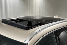 ruskea (beige) Volvo XC60 2024 kuva 13.