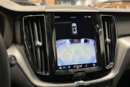 harmaa Volvo XC60 2024 kuva 14.