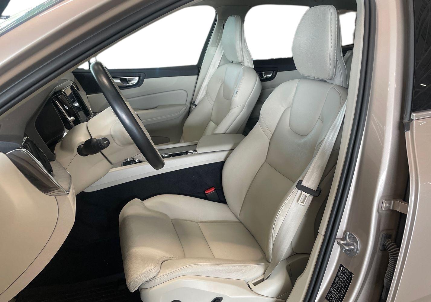 Volvo XC60 2024, photo 6/37