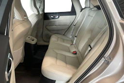 met. ruskea (beige) Volvo XC60 2024 kuva 8.