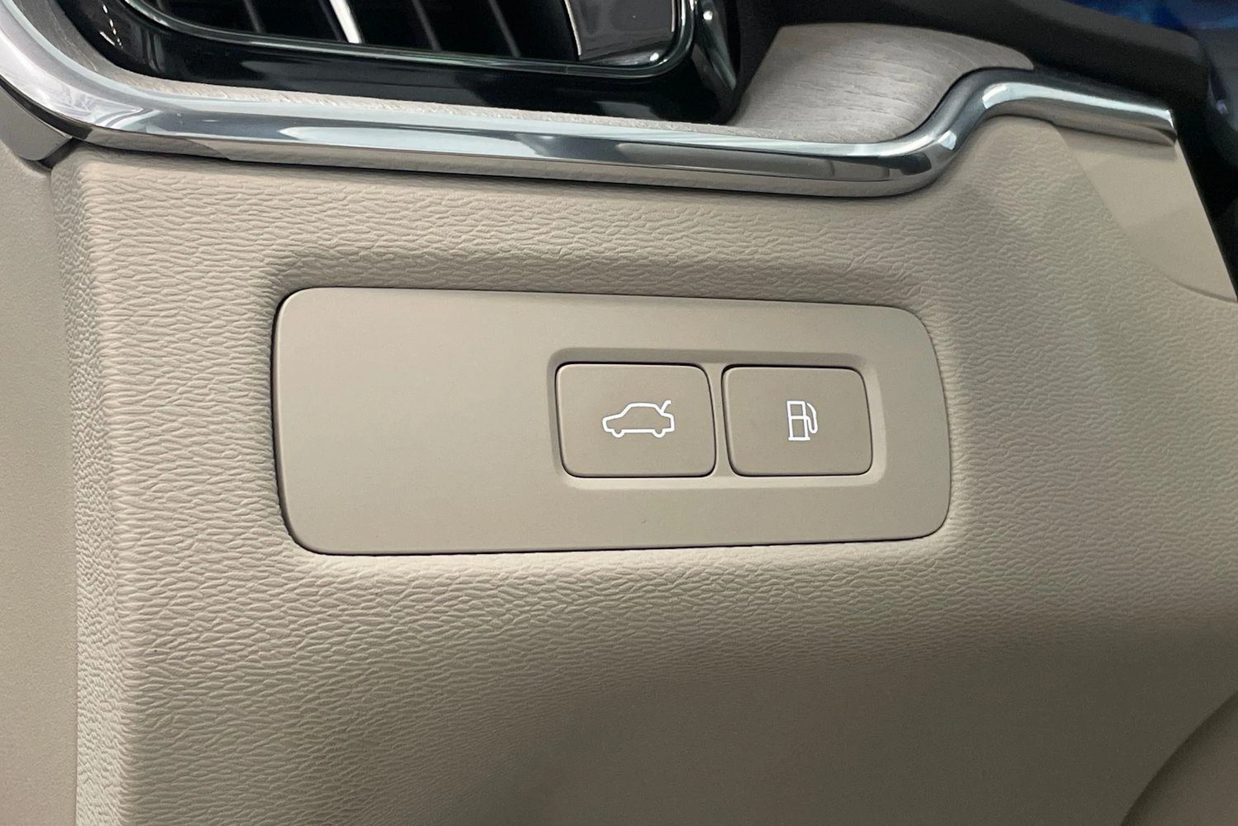 met. ruskea (beige) Volvo XC60 2024 kuva 28.