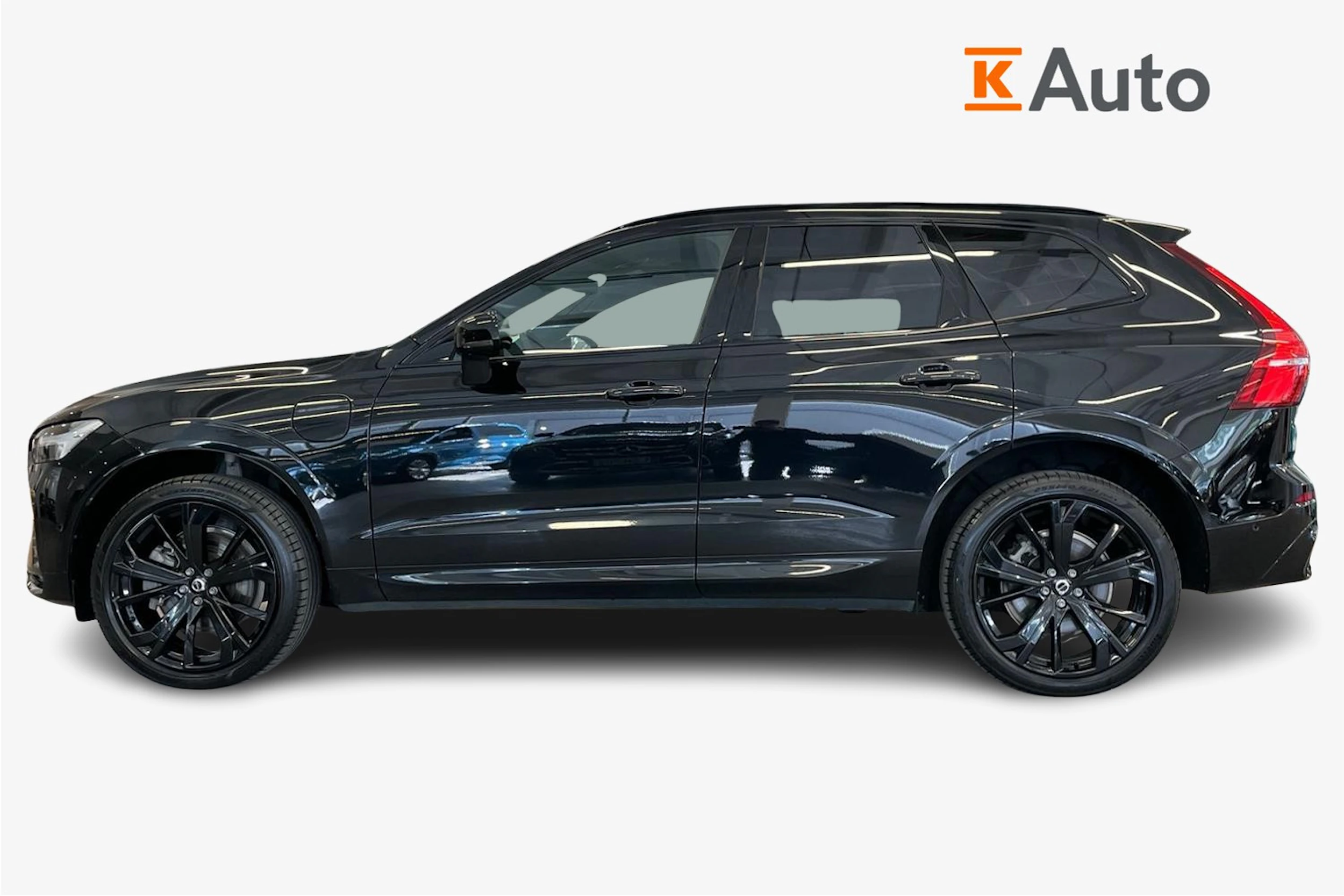 Musta Volvo XC60 2024 kuva 5.