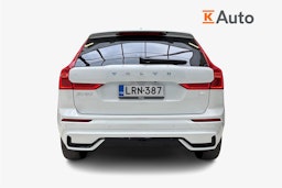 valkoinen Volvo XC60 2024 kuva 3.