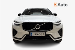 valkoinen Volvo XC60 2024 kuva 5.