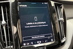 valkoinen Volvo XC60 2024 kuva 28.