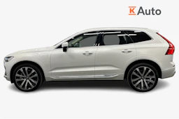 valkoinen Volvo XC60 2024 kuva 5.