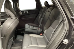 Musta Volvo XC60 2024 kuva 10.
