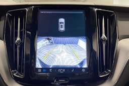 Musta Volvo XC60 2024 kuva 18.