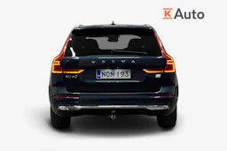 sininen Volvo XC60 2024 kuva 3.
