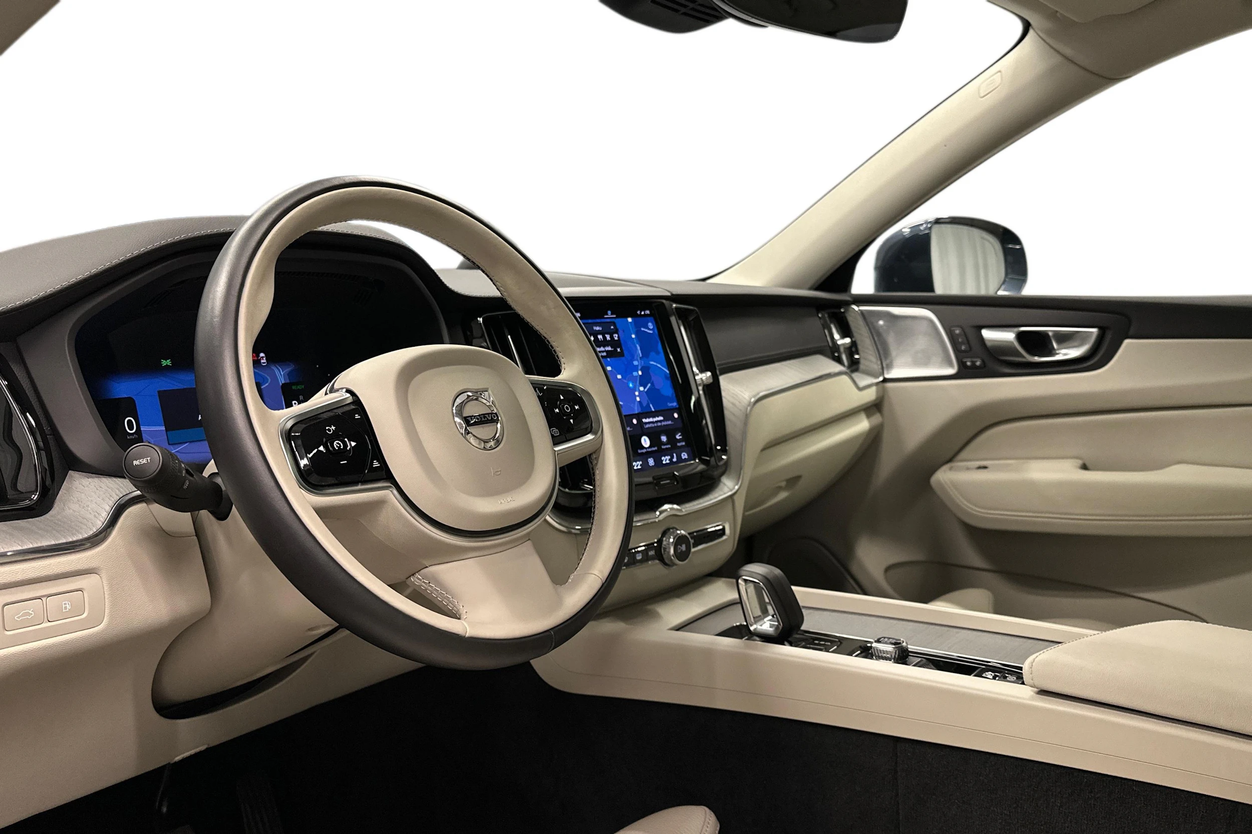 sininen Volvo XC60 2024 kuva 6.